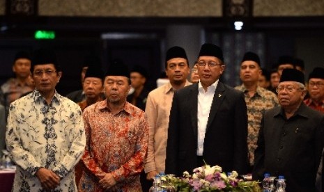 Wakil Ketua Dewan Pertimbangan MUI Nasaruddin Umar, Wakil Wantim MUI Didin Hafidhuddin, Menteri Agama RI Lukman Hakim Saifuddin, dan Ketua Umum MUI KH Ma'ruf Amin menghadiri pembukaan Rakernas MUI 2015 di Jakarta, Selasa (10/11) malam