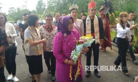 Wakil Ketua DPD RI Darmayanti Lubis melakukan kunjungan kerja ke Tomohon, Sulawesi Selatan. Dalam kunjungannya, Darmayanti memberikan materi tentang Pemberdayaan Perempuan dan Perlindungan Anak dalam Kerangka Ketahanan Keluarga. Kamis (28/9).