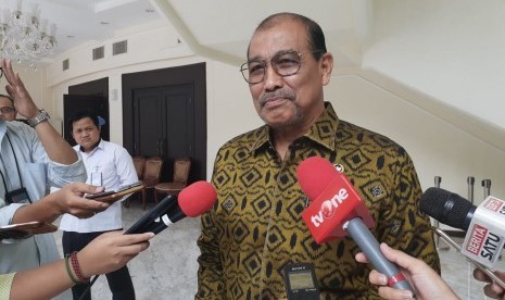 Wakil Ketua DPD RI Nono Sampono usai menemui Wakil Presiden Maruf Amin di Kantot Wapres, Jakarta, Senin (20/1).