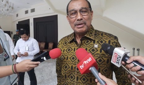 Wakil Ketua DPD RI Nono Sampono usai menemui Wakil Presiden Maruf Amin di Kantot Wapres, Jakarta, Senin (20/1).