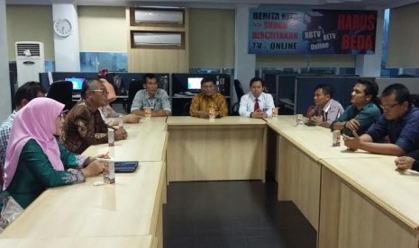 Wakil Ketua DPD saat melakukan kunjungan kerja di Bengkulu.