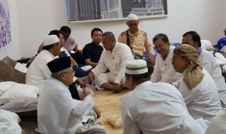 Wakil Ketua DPR Fadli Zon bertemu Calon Wakil Presiden KH Ma'ruf Amin di Mekkah