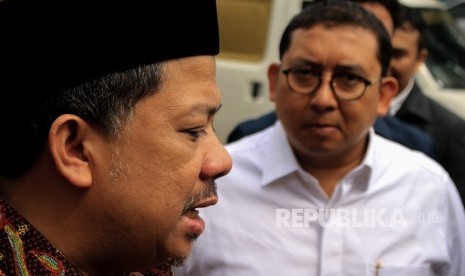 Fadli dan Fahri dapat Bintang Jasa, Apakah akan Kritik Lagi?. Foto: Fahri Hamzah (kiri) dan Fadli Zon (Kanan)