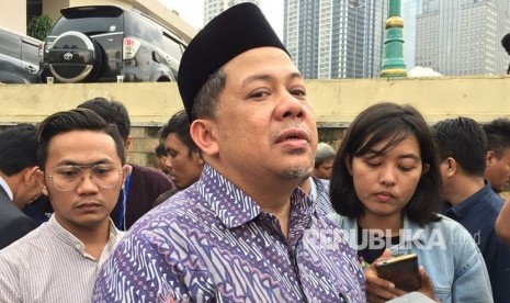 Wakil Ketua DPR RI, Fahri Hamzah, usai membuat laporannya terhadap Presiden PKS (Partai Keadilan Sejahtera), Sohibul Iman, di Mapolda Metro Jaya, Kamis (8/3) pukul 16.15 WIB.