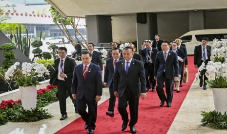 Wakil Ketua DPR RI Lodewijk F Paulus menyambut Parlemen Laos dalam pertemuan bilateral yang dilakukan di Gedung DPR RI, Rabu (9/8/2023).