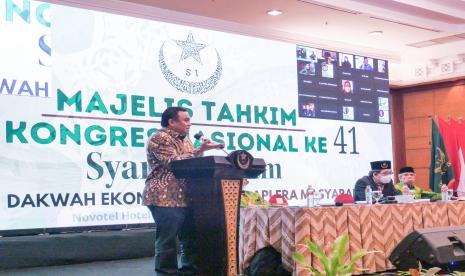  Wakil Ketua DPR RI Rachmat Gobel meminta Syarikat Islam (SI) untuk fokus melakukan dakwah ekonomi. “Ini pilihan strategis yang tepat. Ekonominya pun ekonomi halal,” katanya, Sabtu, (4/12).