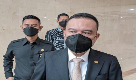 Wakil Ketua DPR Sufmi Dasco Ahmad menyambut baik usulan yang menyebut bahwa Kompleks Parlemen sebaiknya dialihfungsikan sementara menjadi rumah sakit darurat Covid-19. Ia sendiri mengaku tak keberatan dengan usulan tersebut.