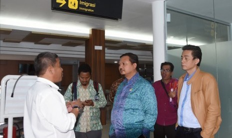 Wakil Ketua Komisi V DPR Sigit Sosiantomo dalam kunjungan kerjanya saat meninjau Bandara Silangit, Tapanuli Utara, Jumat (21/10).