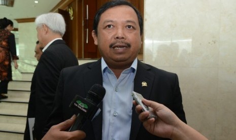 Operasi pasar murah untuk menurunkan harga minyak di pasaran sangat perlu dilakukan mengingat hingga saat ini harga minyak goreng masih tinggi. (Foto: Anggota Komisi VI DPR RI Herman Khaeron)