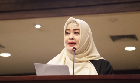 Fahira Idris.