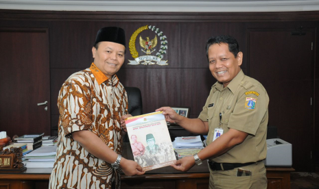 Wakil Ketua Majelis Permusyawaratan Rakyat (MPR) Hidayat Nur Wahid (HNW) mendukung pencalonan  Moeffreni Moe’min sebagai pahlawan nasional.