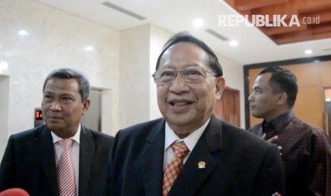 Wakil Ketua Majelis Permusyawaratan Rakyat (MPR) RI, E.E Mangindaan 