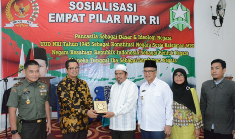 Wakil Ketua Majelis Permusyawaratan Rakyat Republik Indonesia (MPR RI) H. Mahyudin saat menghadiri Sosialisasi Empat Pilar di Samarinda.