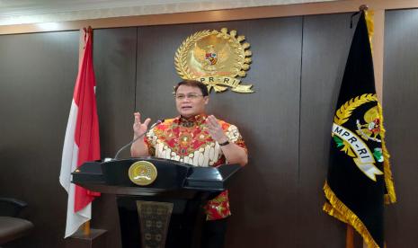 Wakil Ketua MPR Ahmad Basarah, saat tampil sebagai keynote speaker dalam webinar Semiloka Wawasan Kebangsaan berjudul “Aktualisasikan Persatuan, Wujudkan Generasi Bela Negara” di Malang, Sabtu (19/12).