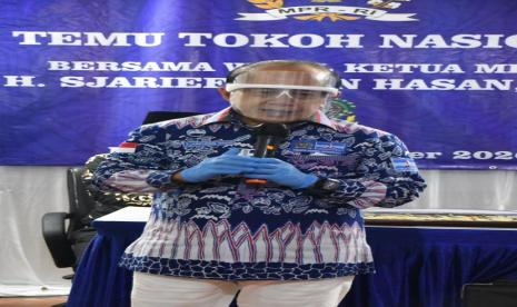 Wakil Ketua MPR Dr. H. Sjarifuddin Hasan, SE, MM, MBA memberikan apresiasi dan mendukung penuh organisasi-organisasi masyarakat (Ormas) dan komunitas yang dalam visi, misi, serta kegiatannya selalu berpegang teguh, tunduk dan patuh kepada Empat Pilar yakni Pancasila, UUD NRI Tahun 1945, NKRI dan Bhinneka Tunggal Ika. Hal tersebut disampaikannya dalam acara 