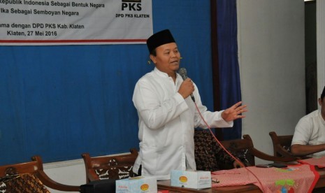 Wakil Ketua MPR, DR Hidayat Nur Wahid, menjadi pembicara dalam acara sosialisasi Empat Pilar di gedung Darma Wanita Klaten, Jawa Tengah, Jumat (27/5).