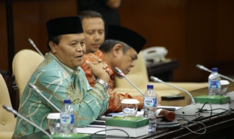 Wakil Ketua MPR Hidayat Nur Wahid didampingi Pimpinan Fraksi PKS MPR Soenmanjaya Rukmandis menerima peserta program Pendidikan Kaderisasi Ulama (PKU) Majelis Ulama Indonesia (MUI) Kabupaten Bogor. 