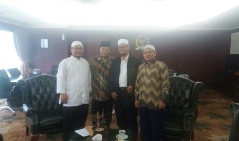 Wakil Ketua MPR Hidayat Nur Wahid melakukan audiensi dengan Jamiat Kheir .