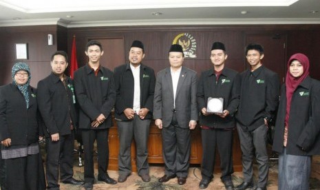 Wakil Ketua MPR Hidayat Nur Wahid, menerima delegasi Cordofa (Corps Da’i Dhompet Dhuafa).