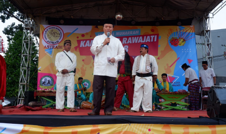 Wakil Ketua MPR Hidayat Nur Wahid menghadiri Festival Muharam, di Kampung Rawajati, Pancoran, Jakarta. 