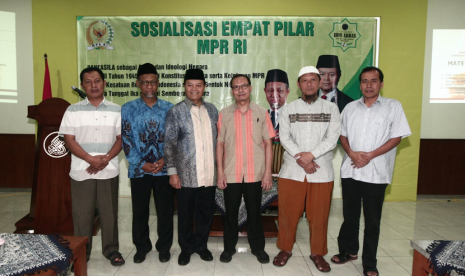 Wakil Ketua MPR Hidayat Nur Wahid saat Sosialisasi Empat Pilar MPR RI kerjasama MPR dengan PPTQ Ibnu Abbas, Klaten, Jawa Tengah.