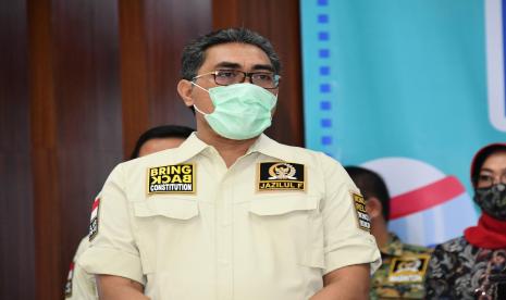 Wakil Ketua MPR Jazilul Fawaid, dalam sebuah acara yang disiarkan secara langsung, di Jakarta, Rabu (22/4), mengatakan dalam menghadapi pandemi Covid-19, MPR bersama dengan BPIP, perusahaan jasa, organisasi massa, dan komponen masyarakat lainnya, bahu membahu bersatu untuk membantu mayarakat yang terdampak pandemi Covid-19.