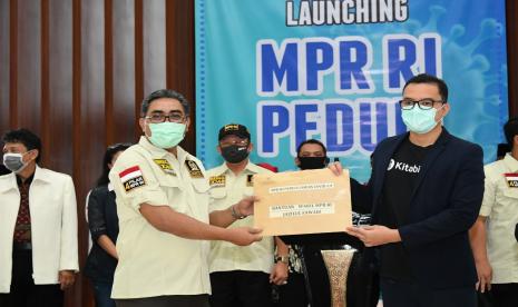 Wakil Ketua MPR Jazilul Fawaid mengatakan Ramadhan merupakan momen melawan virus Covid-19.