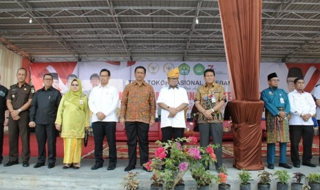 Wakil Ketua MPR Oesman Sapta dalam kuliah umum dan transfer energi dengan tema 'Pancasila dan Narasi Kebangsaan Kita' di Universitas Riau, Pekanbaru, Rabu (7/8).