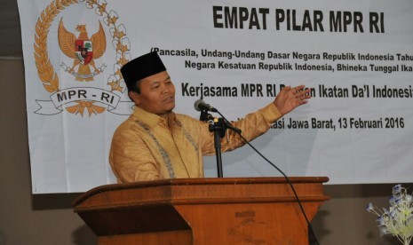 Wakil Ketua MPR RI Hidayat Nur Wahid (HNW)