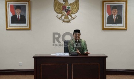 Wakil Ketua MPR RI Hidayat Nur Wahid menerima sejumlah pengurus Gema Sadhana di Komplek Parlemen, Senayan, Jakarta, Jumat (26/6).