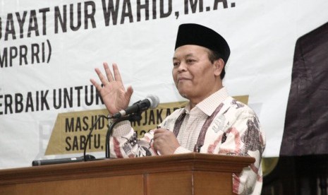 Wakil Ketua MPR RI, Hidayat Nur Wahid mengisi acara Tabligh Akbar, di Universitas Islam Negeri (UIN), Sabtu (3/6). 