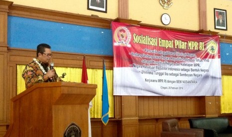 Wakil Ketua MPR RI memberikan ceramah dalam  'Sosialiasi EMpat Pilar MPR, di Universitas Sultan Ageng Tirtayasa, Cilegon, Kamis (25/2).