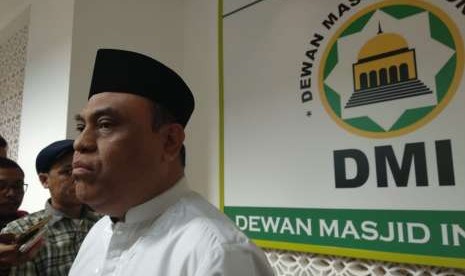 Wakil Ketua Umum Dewan Masjid Indonesia (DMI) Komjen Pol Syafruddin memberikan keterangan pers di Kantor DMI, Kebayoran Baru, Jakarta Selatan, Jumat (3/8).