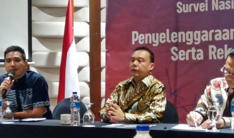 Wakil Ketua Umum Partai Gerindra, Sufmi Dasco Ahmad (tengah) 