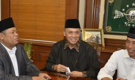  Wakil Ketua Umum PBNU As'ad Said Ali  (tengah) bersama Presiden Jokowi dan Sekjen PBNU Marsudi Syuhud