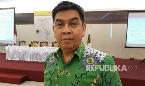 Wakil Ketum Himpunan Penyelenggara Umrah dan Haji (Himpuh), Muharom usai menggelar rapat anggota Himpuh di Jakarta Timur, Kamis (8/3). 