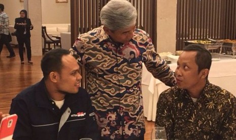 Wakil Menteri Luar Negeri RI AM Fachir berbincang dengan TKI di Seoul, Korsel, akhir pekan lalu.