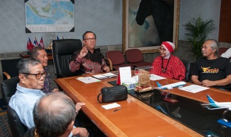 Wakil Menteri Pariwisata dan Ekonomi Kreatif Mari Elka Pangestu saat jumpa pers Toraja International Festival 2014