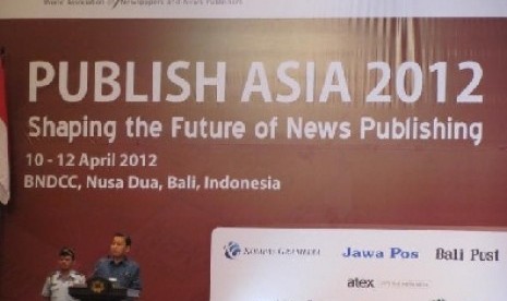 Wakil Presiden Boediono membuka pertemuan tahunan ke-12 konferensi koran yang digelar World Association of Newspaper and News Publishers (WAN-IFRA)