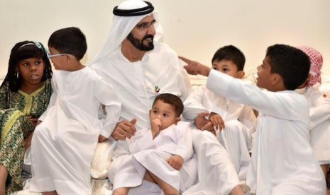 Wakil Presiden dan Emir Dubai Sheikh Mohammed bin Rashid selalu menyempatkan diri untuk menghibur anak yatim piatu saat Ramadhan