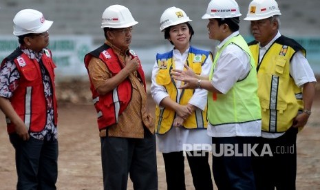 Vice President Jusuf Kalla (second from left).