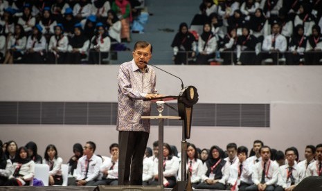 Wakil Presiden Jusuf Kalla berbicara dalam acara Presidential Lecture 2019 di Istora Senayan, Jakarta, Rabu (24/7/2019).