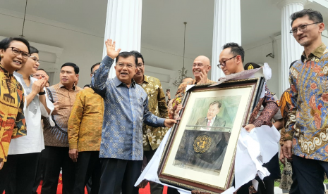 Wakil Presiden Jusuf Kalla di Kementerian Luar Negeri, Jakarta, Jumat (18/10).