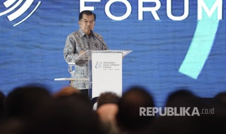 Vice President Jusuf Kalla opens the Indonesia Development Forum 2017 in Jakarta on Wednesday.