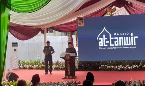 Wakil Presiden Jusuf Kalla saat  memberi sambutan dalam pelaksanaan Groundbreaking Masjid At-Tanwir PP Muhammadiyah, Jalan Menteng Raya 62, Jakarta, Kamis (17/10).