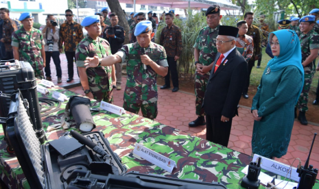 Wakil Presiden KH Ma'ruf Amin meninjau Markas Komando (Mako) Pasukan Pengamanan Presiden (Paspampres) di Jalan Tanah Abang II No.6 Jakarta Pusat, Jum'at, (1/11).  