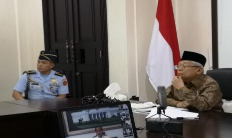 Wapres Apresiasi Ijtima Dunia Jamaah Tabligh Dibatalkan. Foto ilustrasi:    Wakil Presiden Maruf Amin melakukan rapat dengan Presiden Joko Widodo melalui video conference dari Kantor Wakil Presiden, Jakarta, Senin (16/3).(Dok Setwapres)