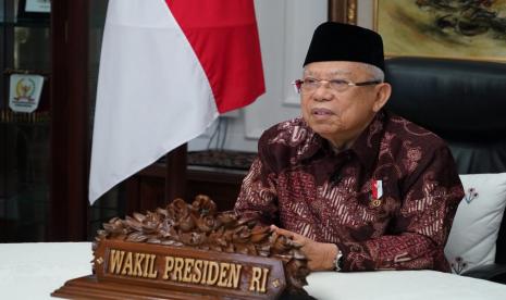 Wakil Presiden Ma'ruf Amin mengingatkan dua aspek penting yang harus diperhatikan dalam menjalankan ekonomi dan keuangan syariah. Menurutnya, selain pemenuhan aspek bisnis, aspek kepatuhan prinsip syariah juga menjadi hal wajib.