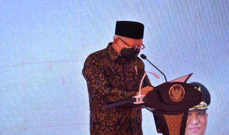 Wakil Presiden Ma'ruf Amin mendorong sinergi perbankan syariah dengan ekosistem industri produk halal.