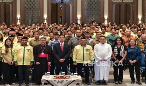 Wakil Presiden RI Gibran Rakabuming Raka di acara pelantikan pengurus baru Pemuda Katolik di Gedung Konferensi Wali Gereja (KWI), Jakarta Pusat, Selasa (17/12/2024) malam WIB. 